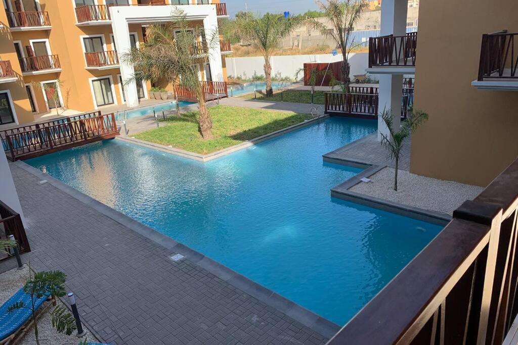 Forest View Luxury Apartment In 3Mins Walk To Beach Pool View Wifi Kololi Eksteriør billede